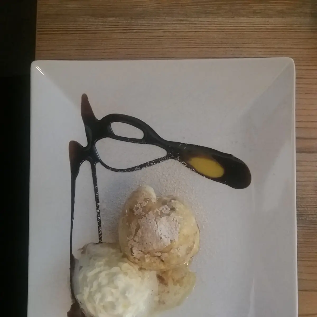 Geeister Kaiserschmarrn Mit Gebackenen Apfelrad