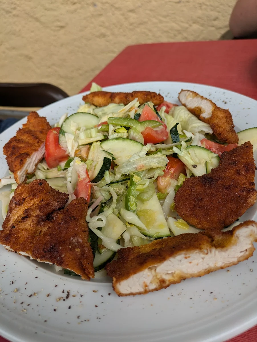 Gemischter Salat Mit Hähnchenstreifen