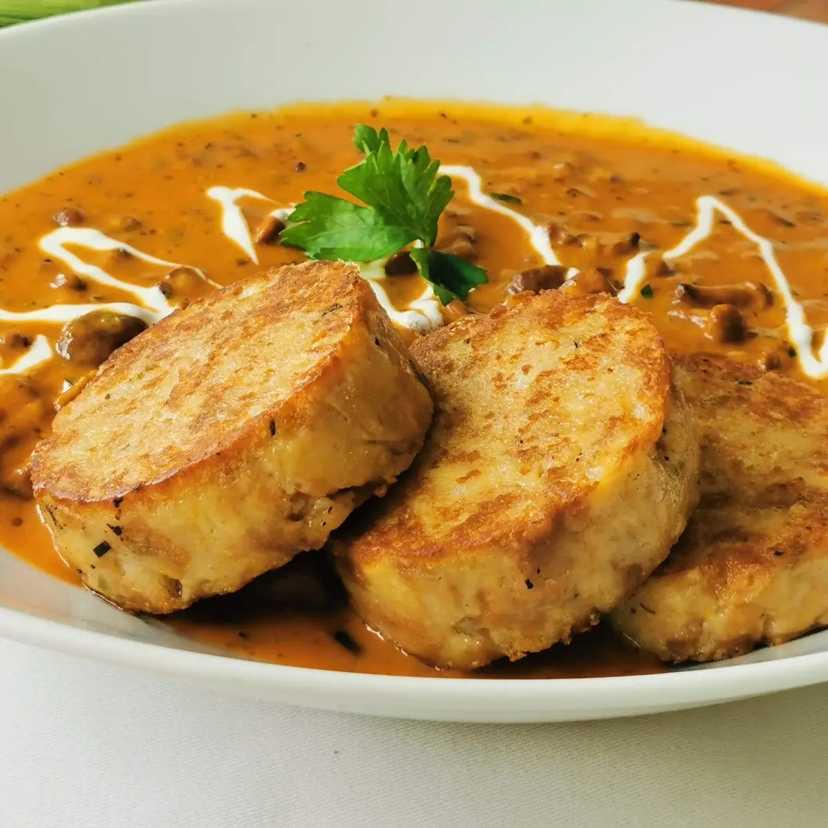 Eierschwammerl Ragou Mit Semmelknödel