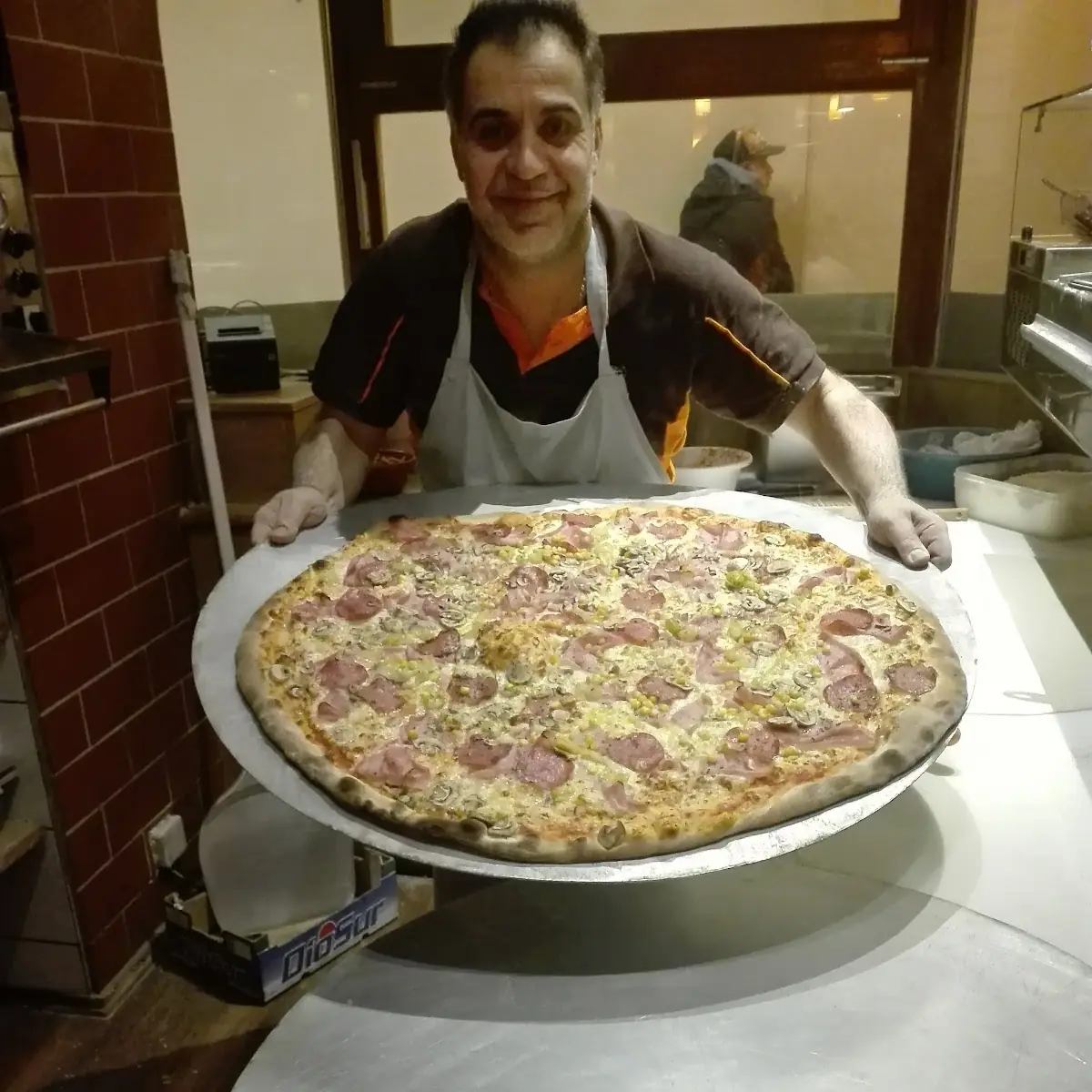Riesenpizza Auf Bestellung