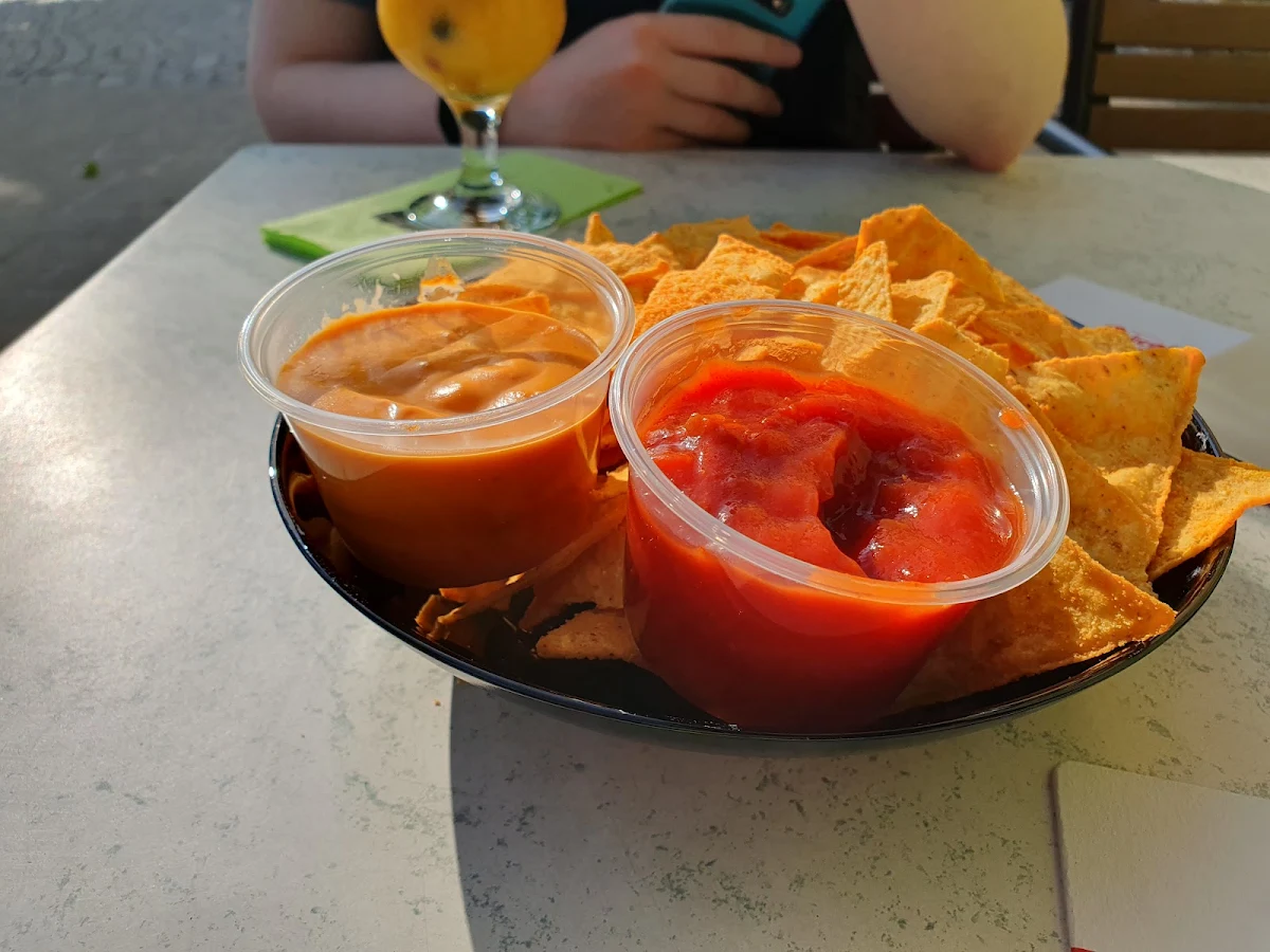 Taccos Mit Käse Und Salsa Sauce