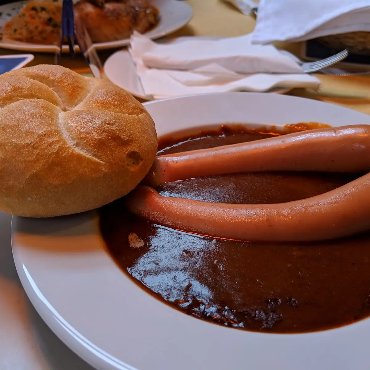 Würstel Mit Gulaschsaft