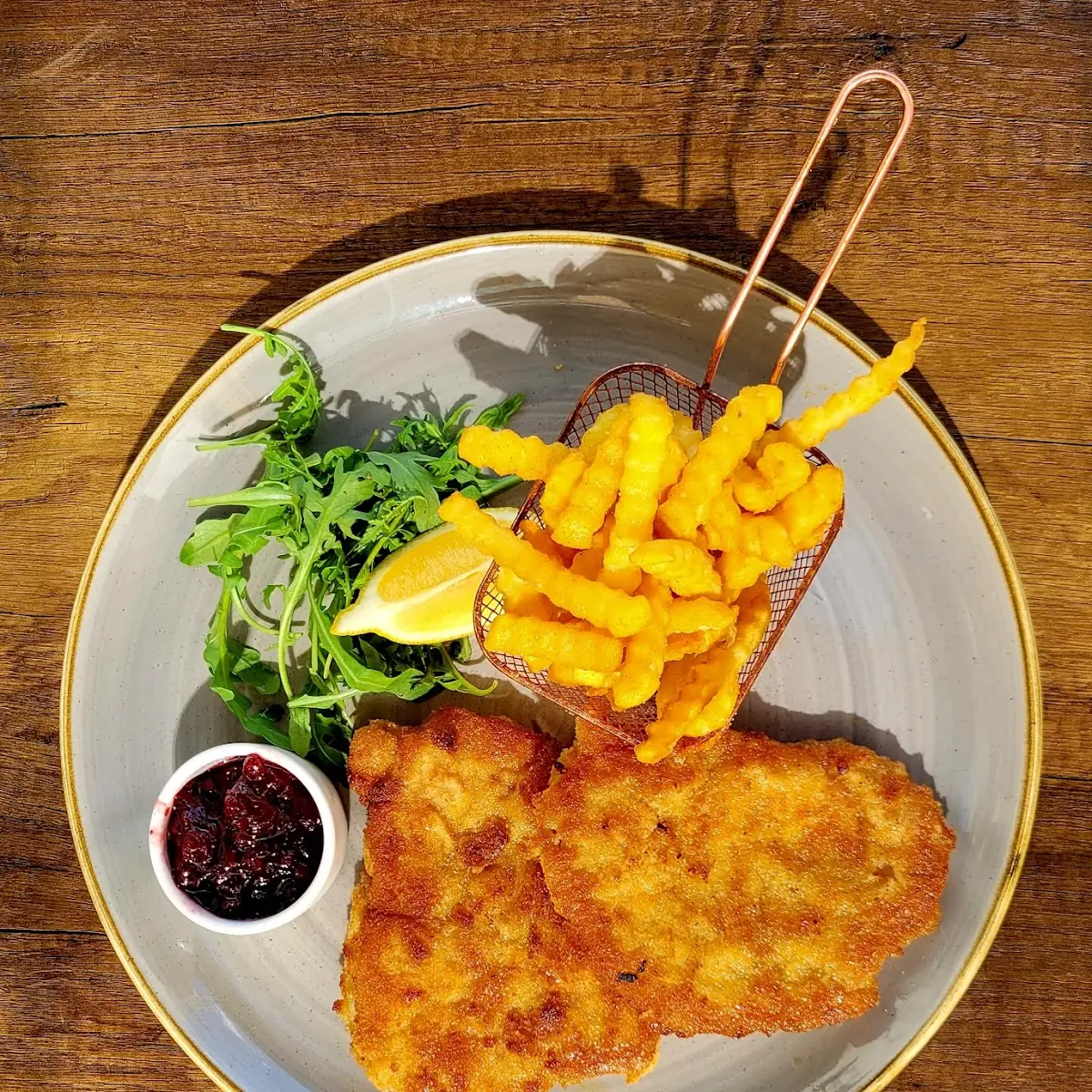 Wienerschnitzel Mit Pommes