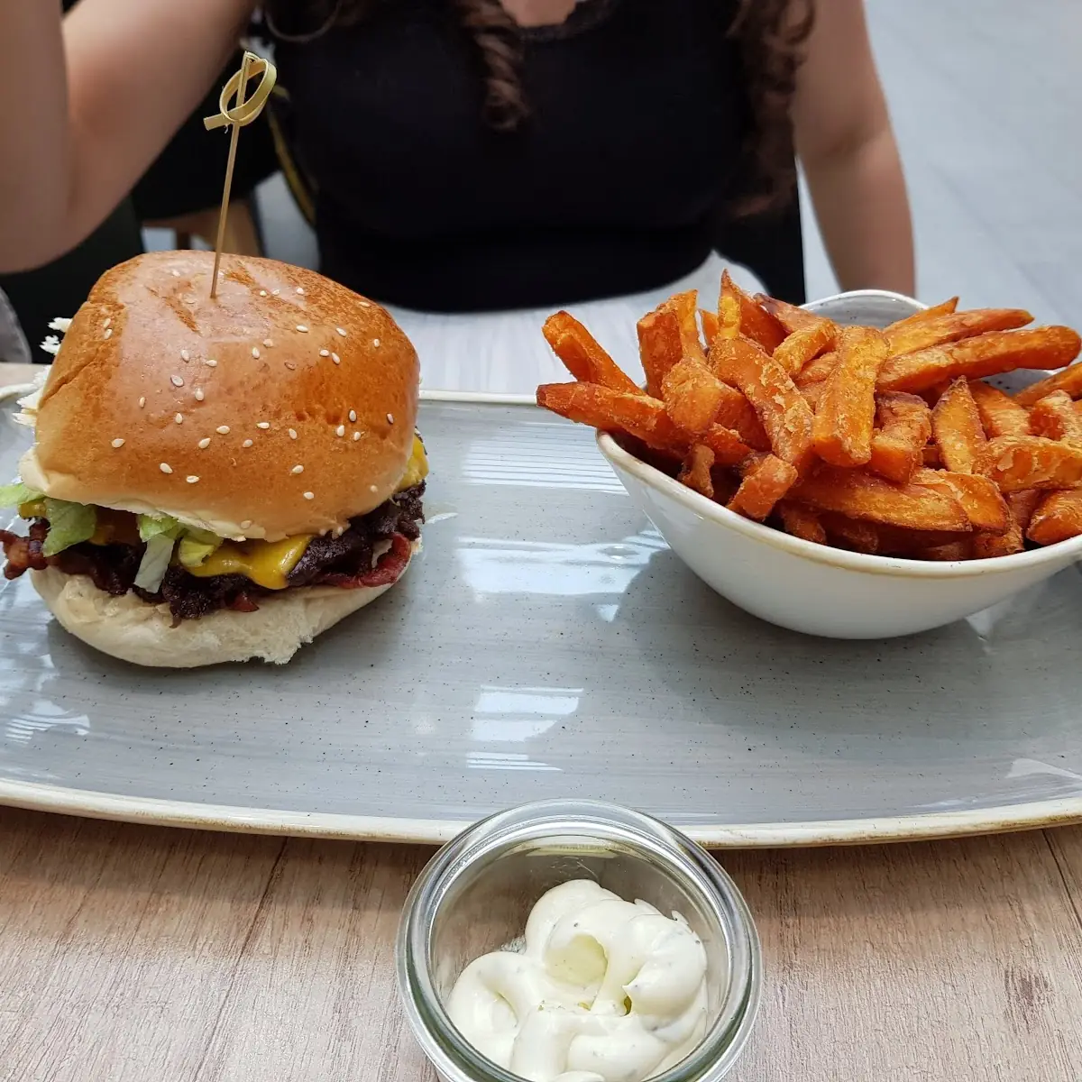 Mac Und Cheese Le Burger Style