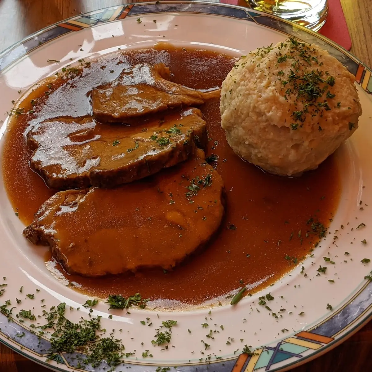 Schweinsbraten Mit Semmelknödel