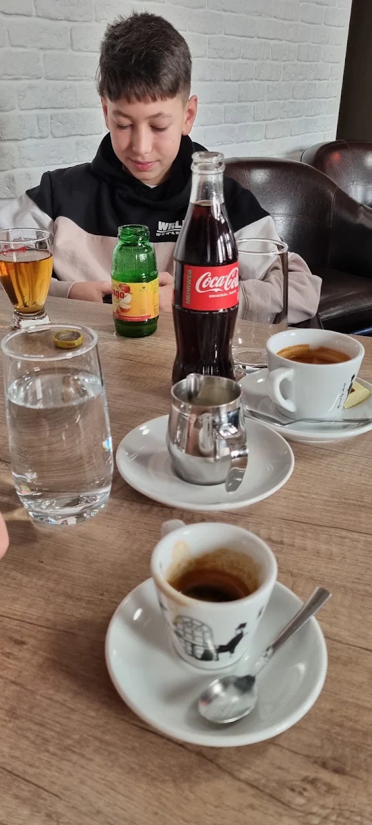 Kafa Kola Jabuka