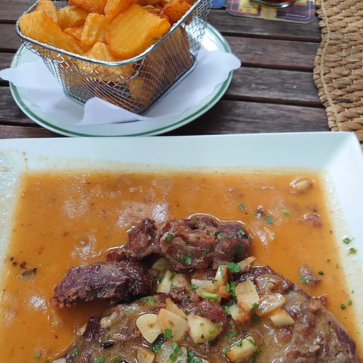 Knoblauchrostbraten Mit Bratenäpfel