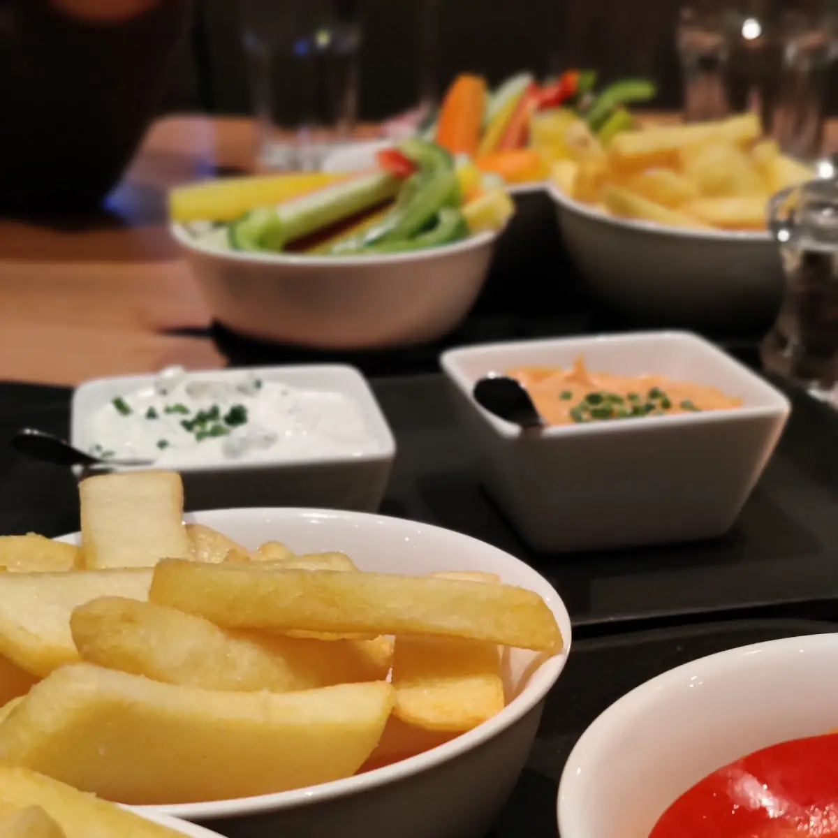 Pommes Und Gemüseteller