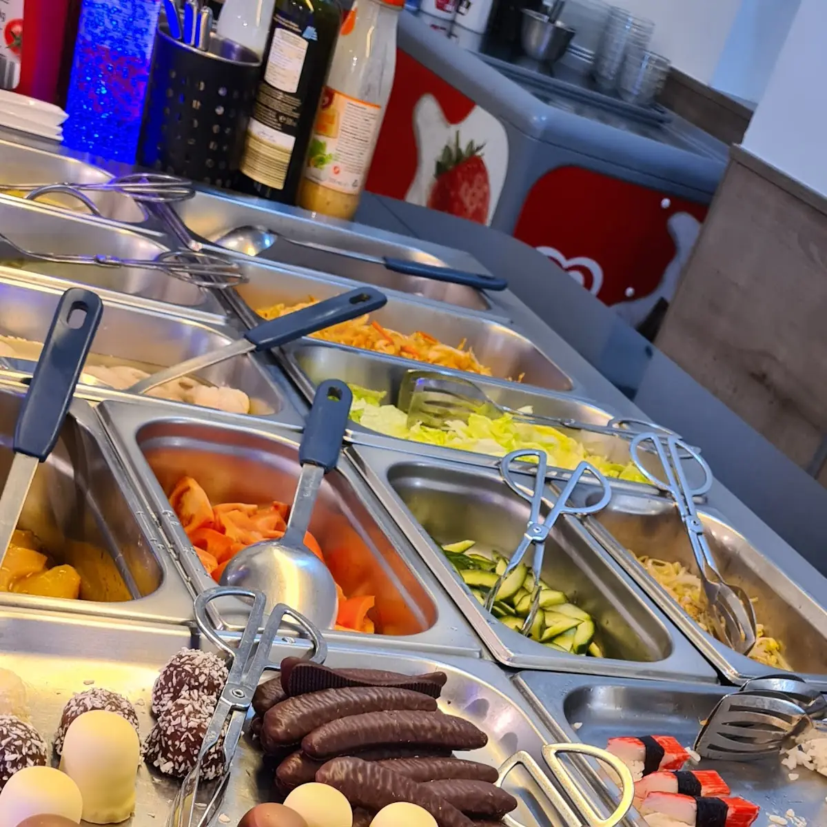 Buffet Süsses Und Salat Zum Selbst Marinieren