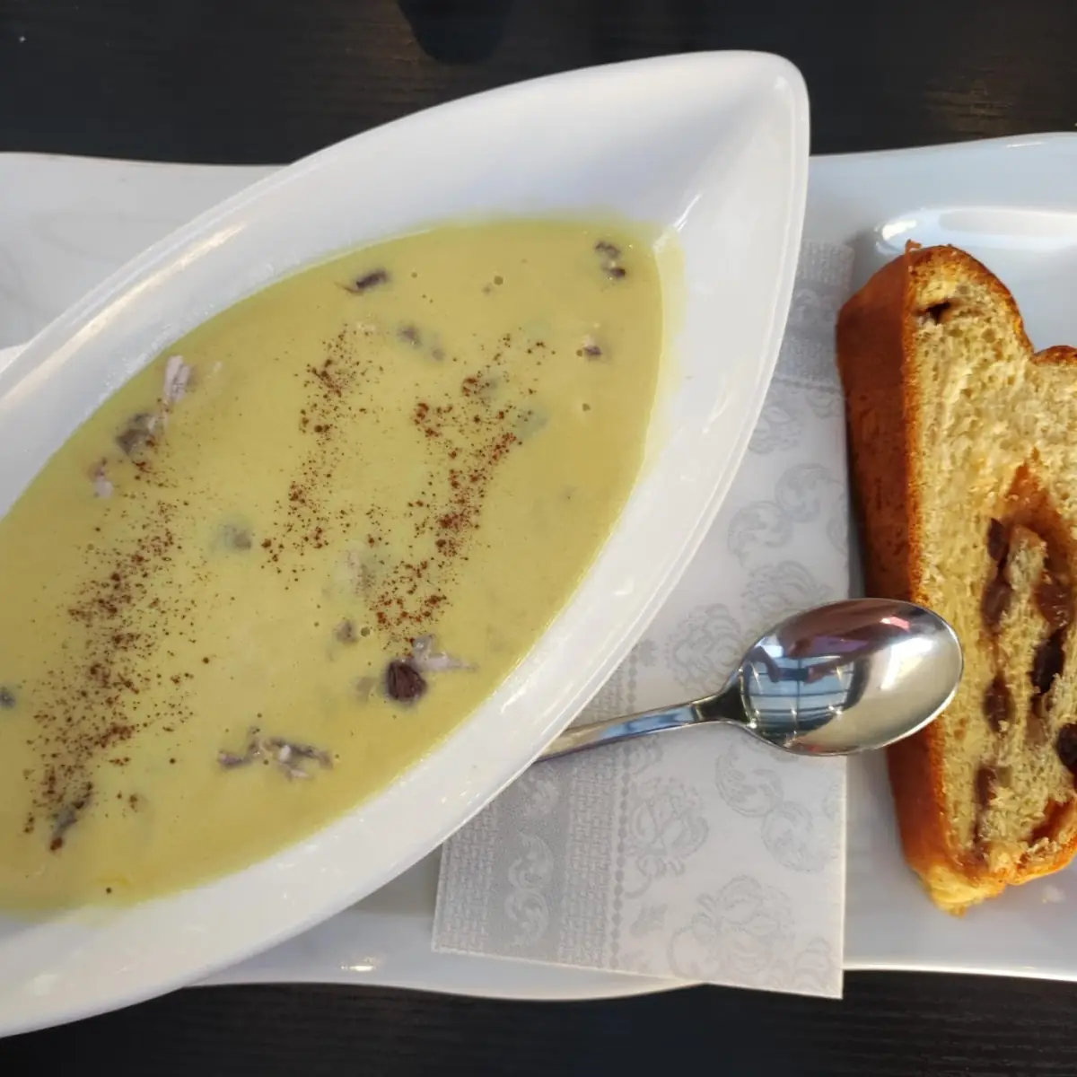 Kirchtagssuppe Mit Reindling