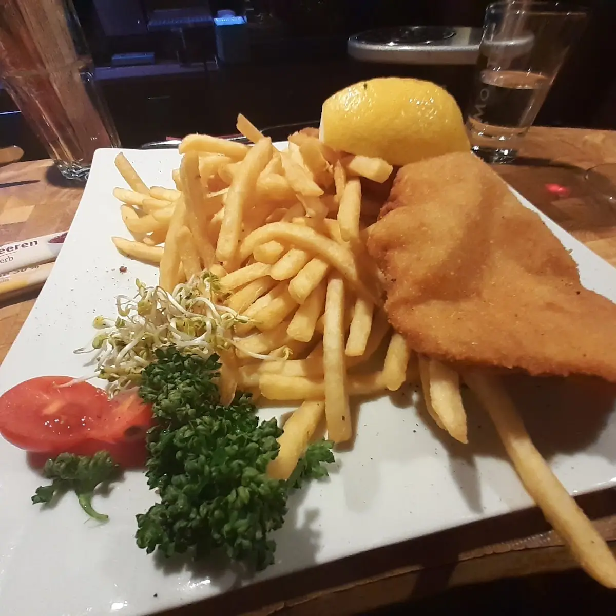 Schnitzel Mit Pommes
