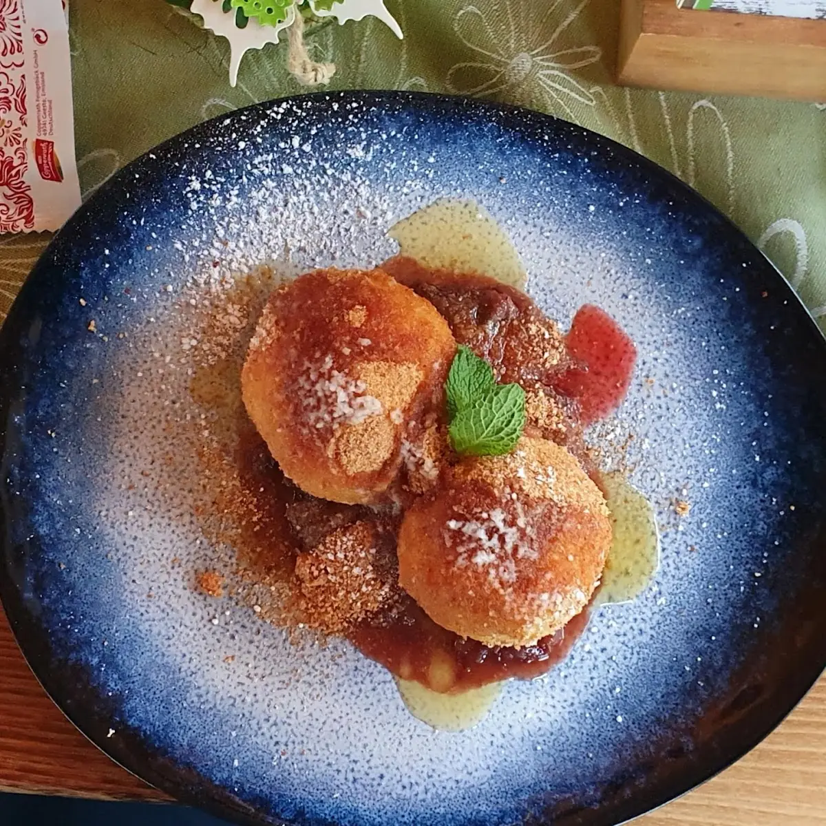 Zwetschgen-topfen-knödel