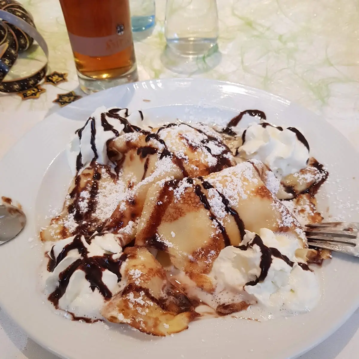 Palatschinken Schoko & Vanille Eis