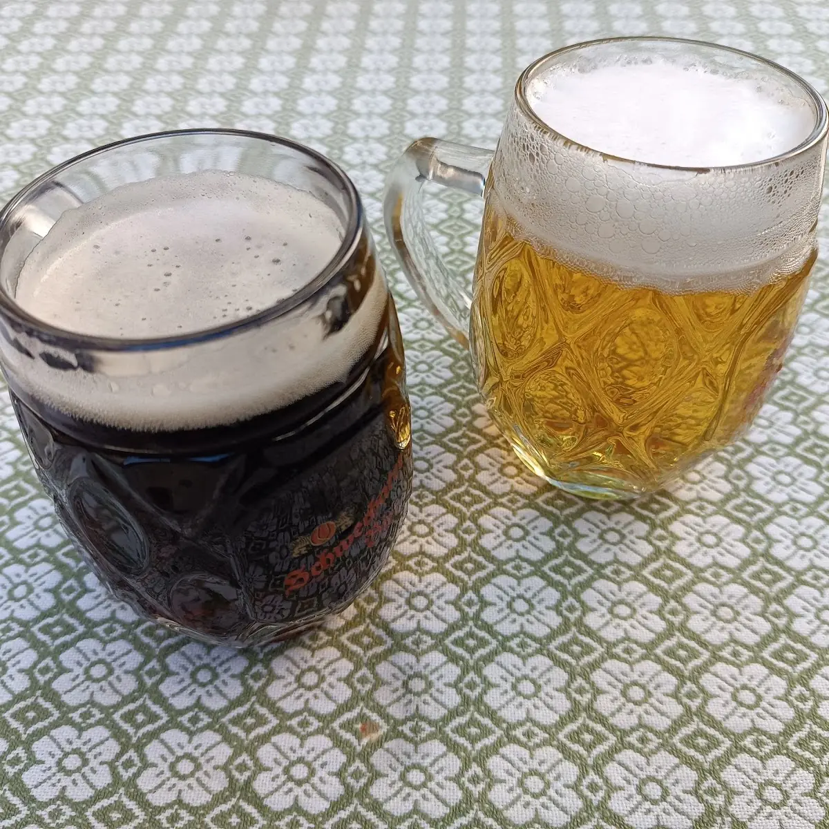 Schwechater Hopfenperle Zwettler Dunkel