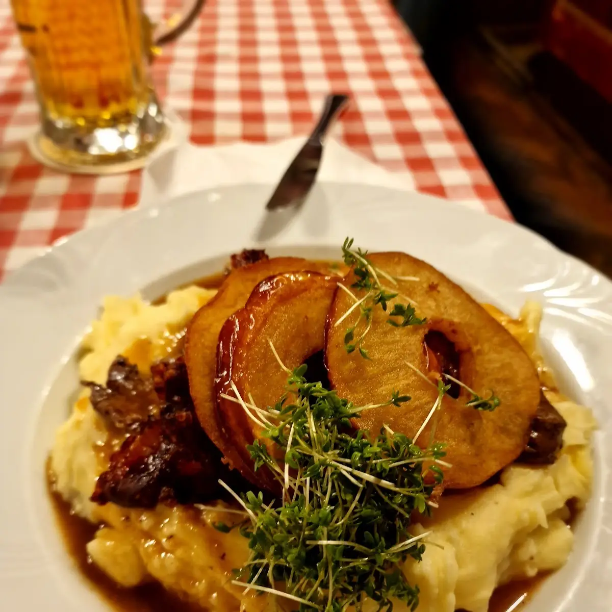Tiroler Leber Mit Erdäpfelpüree Speck & Äpfel
