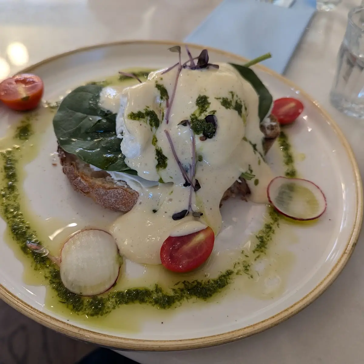 Eggs Benedict