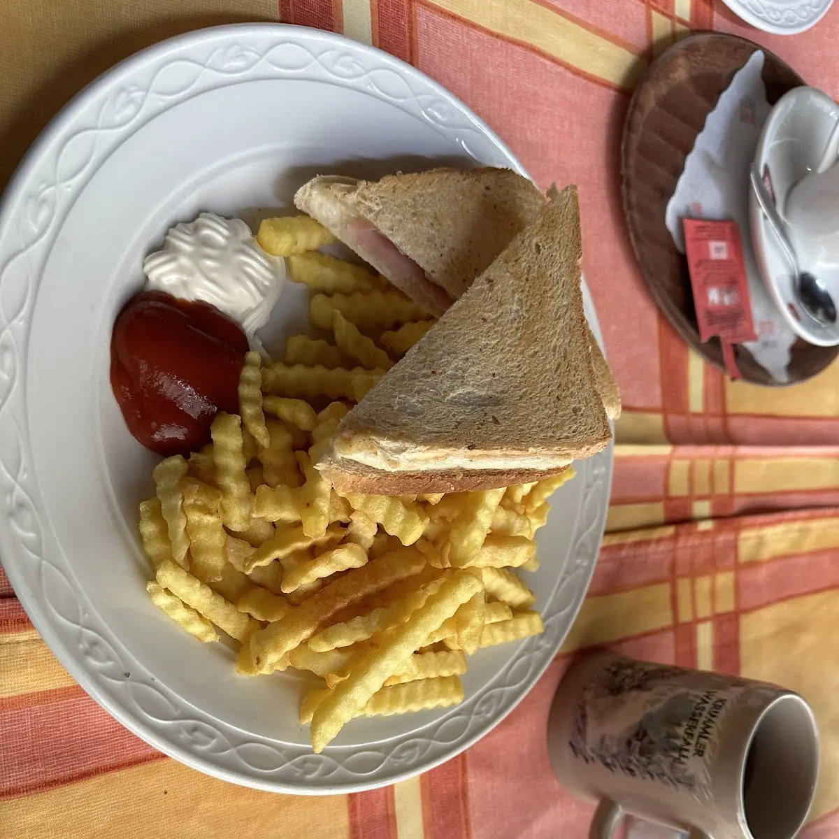 Toast Mit Pommes