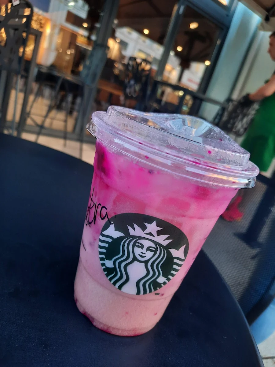 Strawberry Açaí Starbucks Refresha