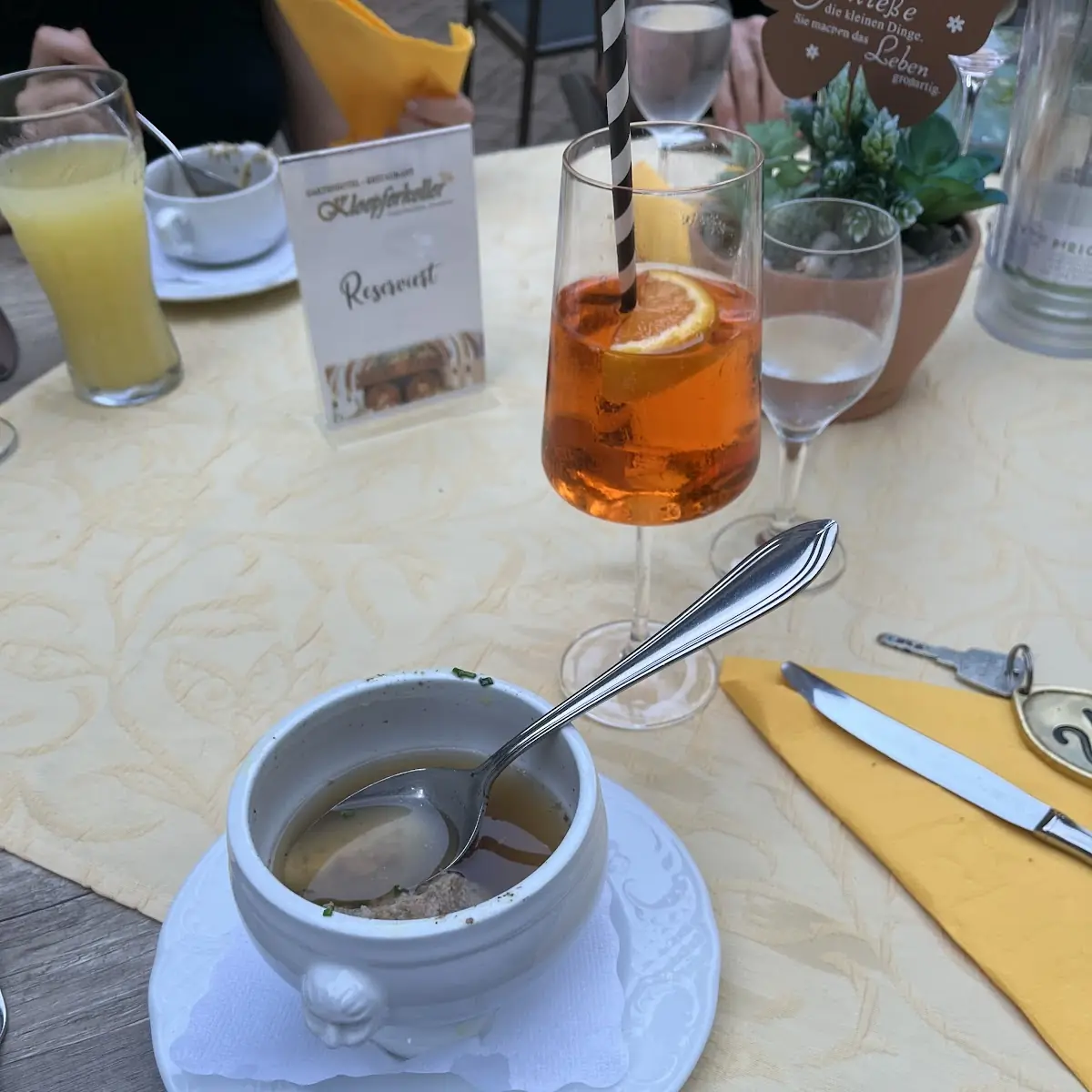Leberknödelsuppe