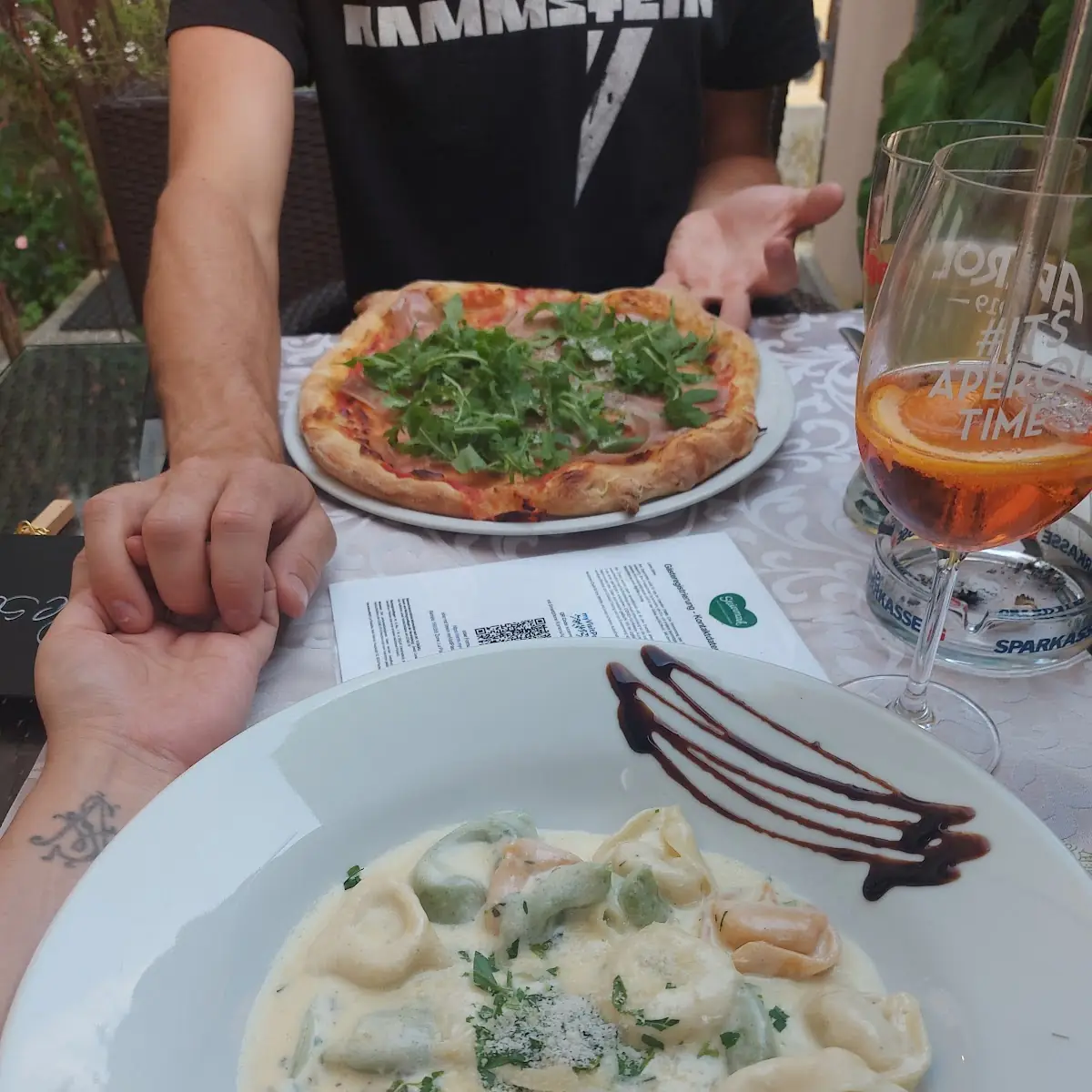 Pizza San Daniele Und Tortellini Ai Quattro Formaggi