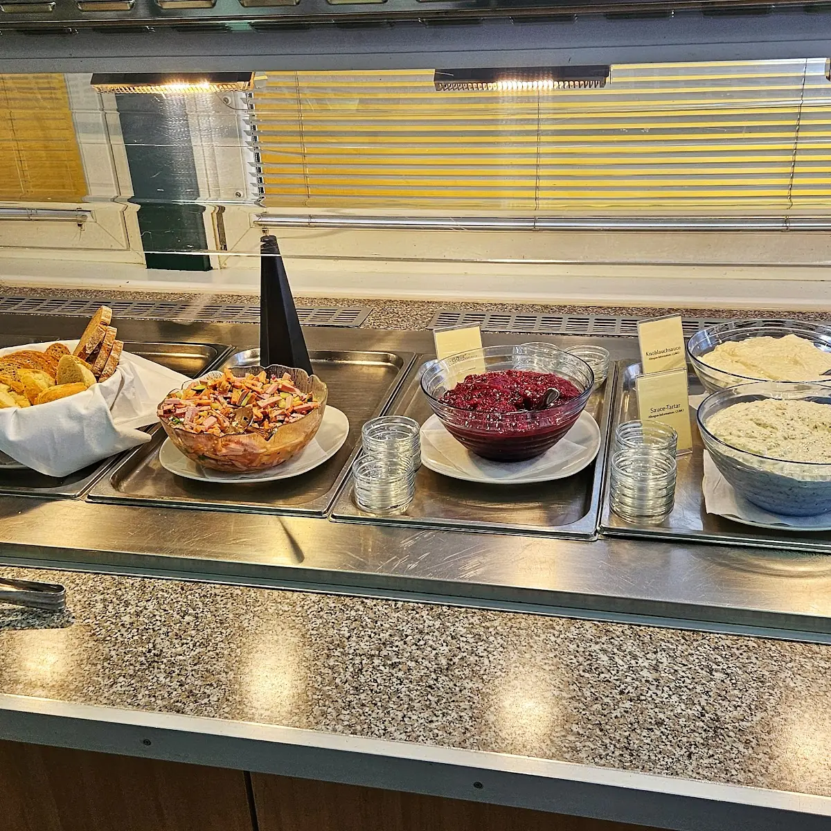 Mittags-buffet