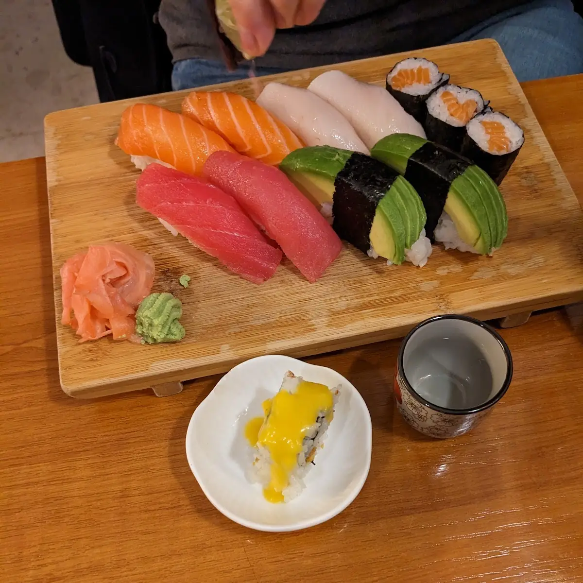 Sake Sushi Groß