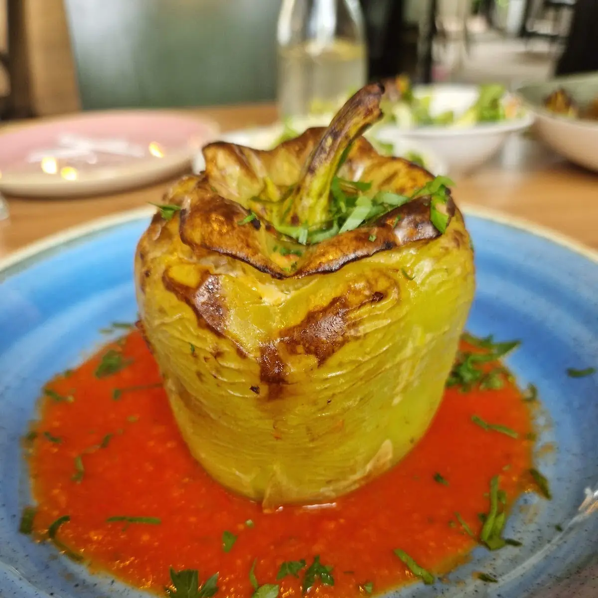 Mittagsmenü Gefüllte Paprika