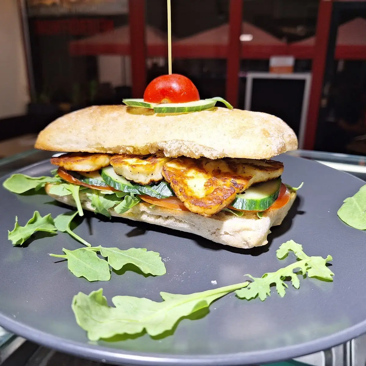 Halloumi Sandwich Mit Basilkum Pesto