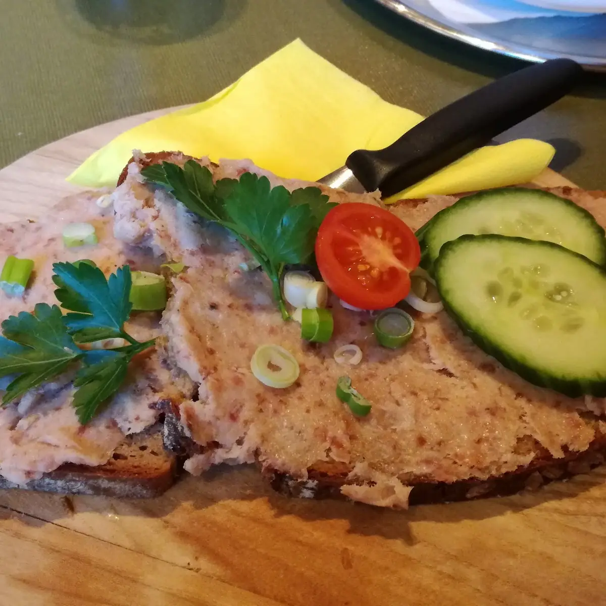 Verhackertes Brot