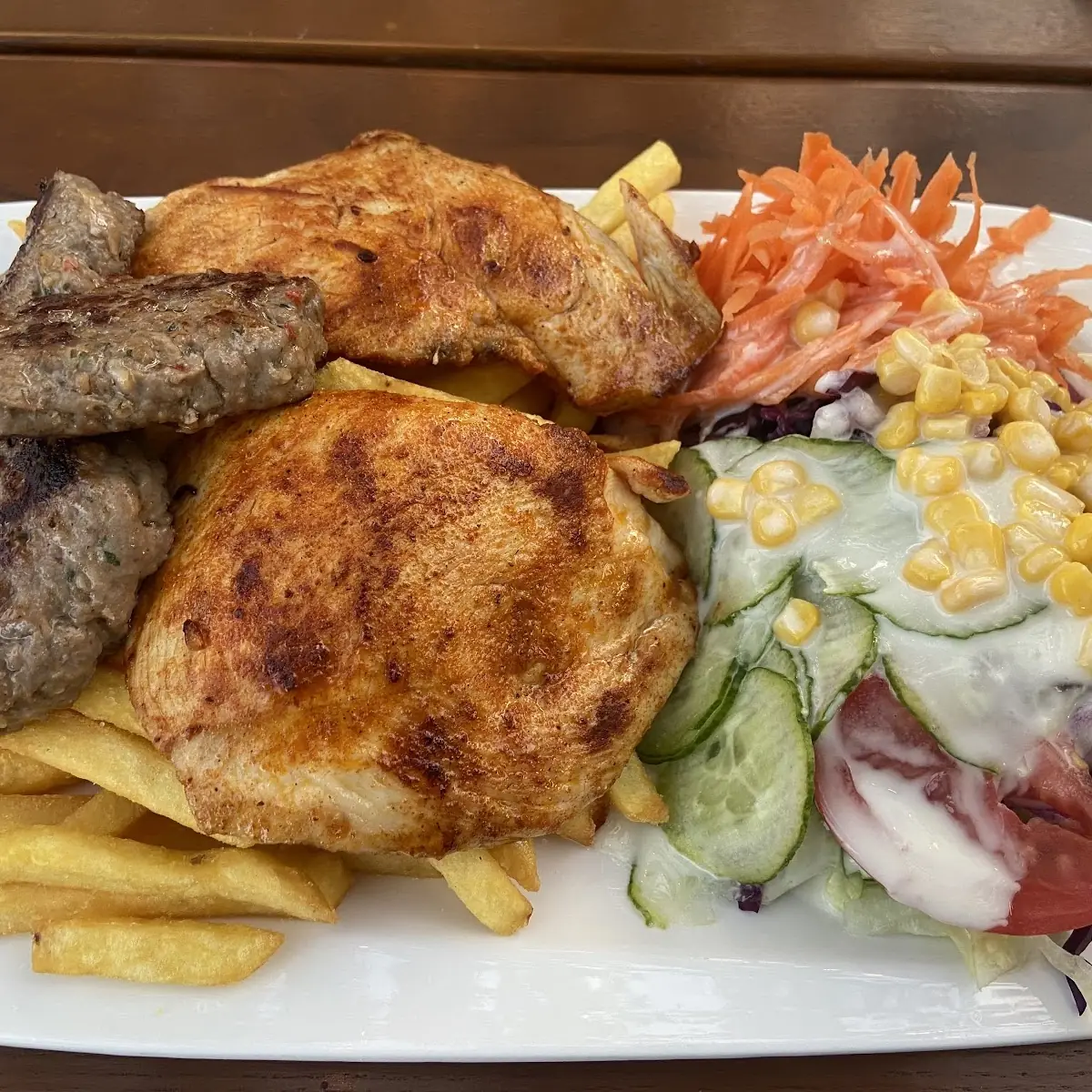 Dönerteller Mit Pommes & Salat