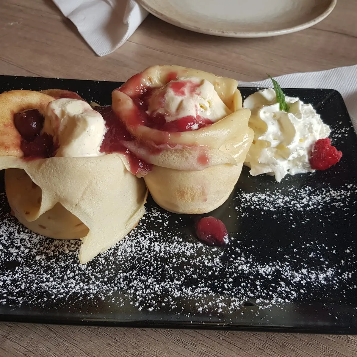 Eispalatschinken
