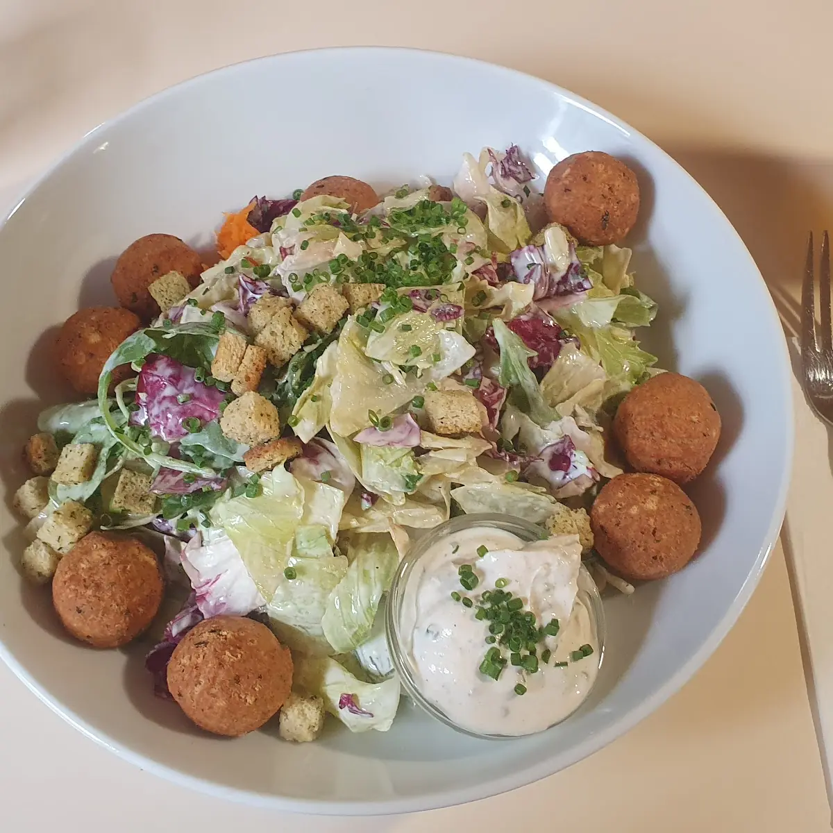 Salatteller Mit Falafel