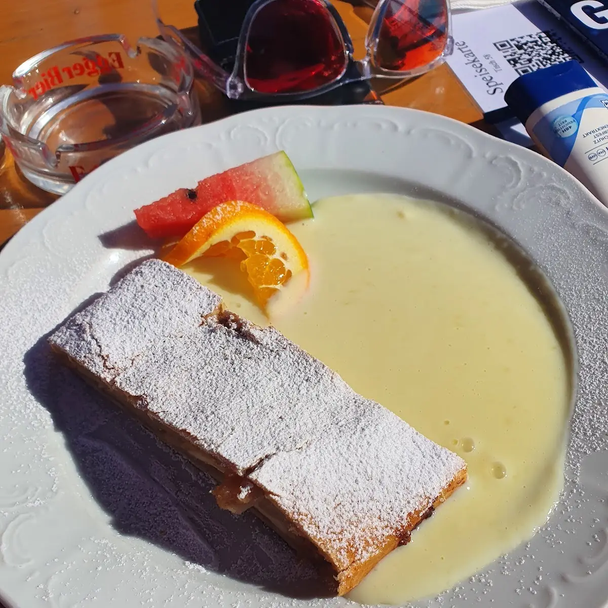 Apfelstrudel Mit Vanillesauce