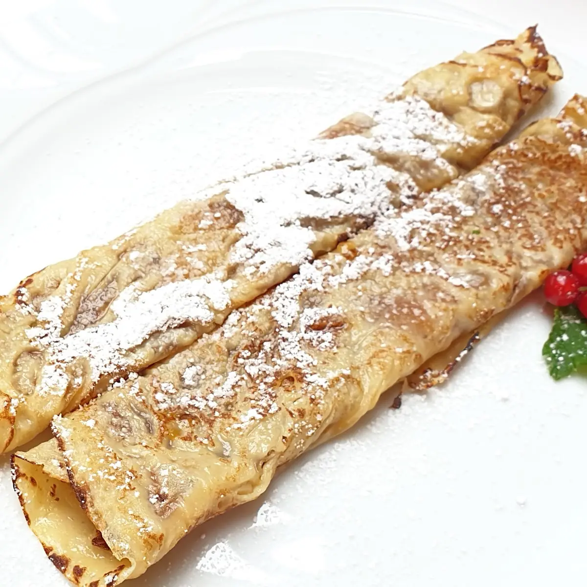Palatschinken Mit Marillenmarmelade