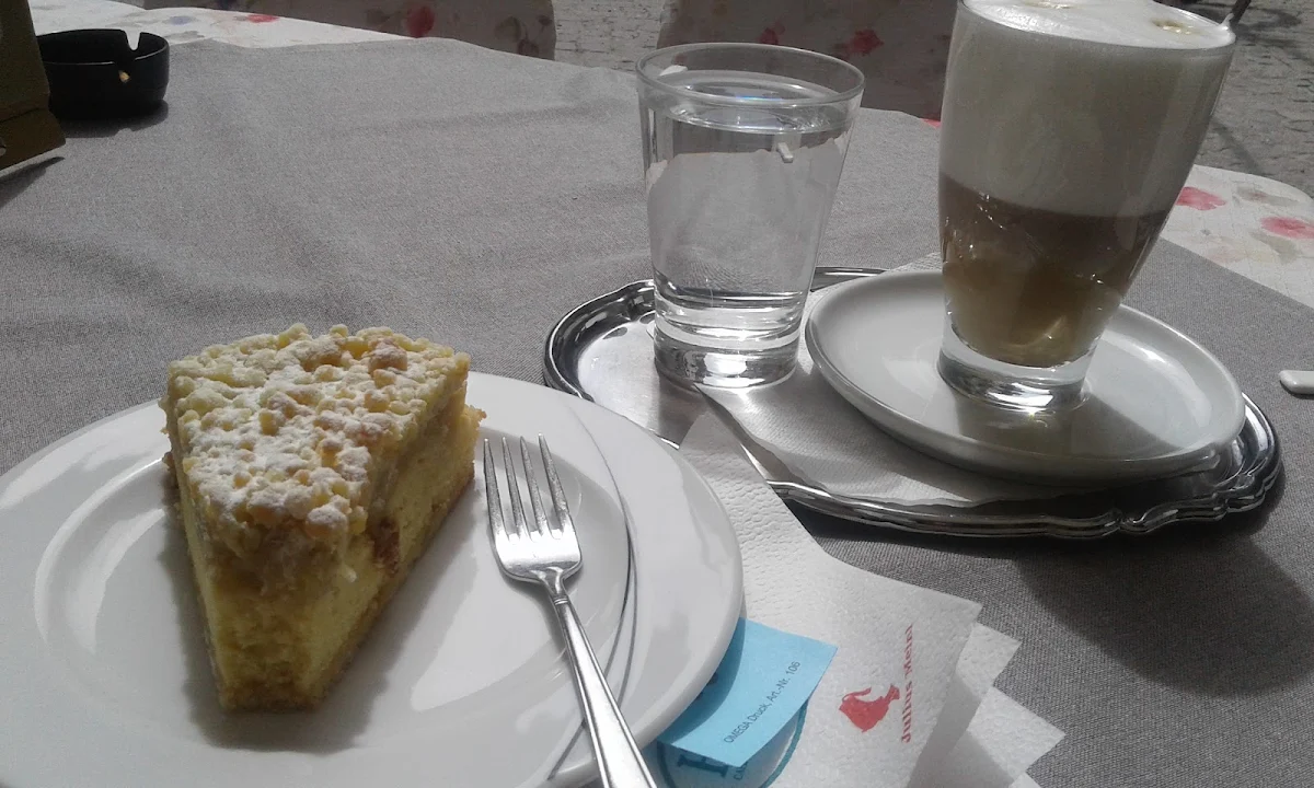 Apfelstreusel Und Latte Macchiato