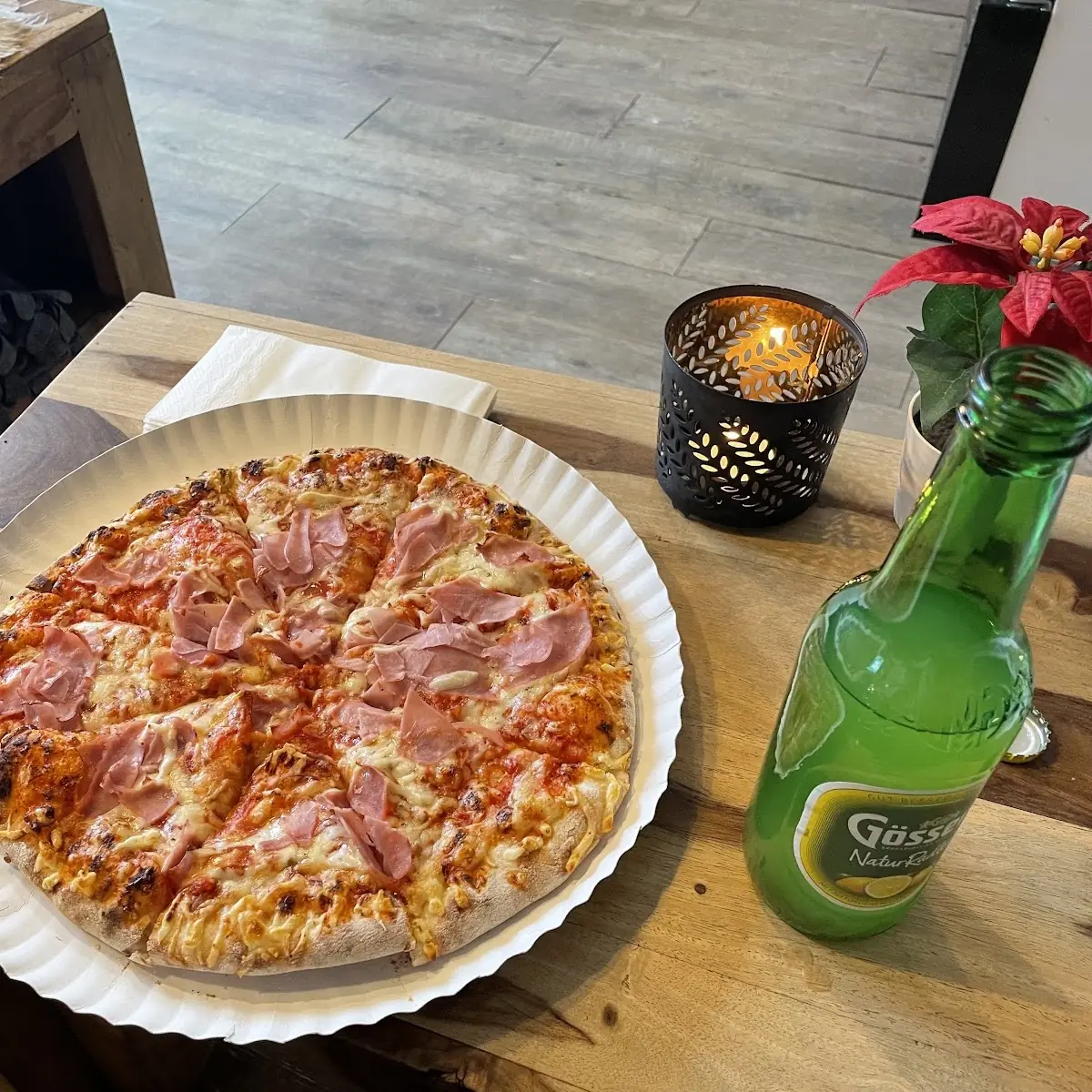Salami Pizza