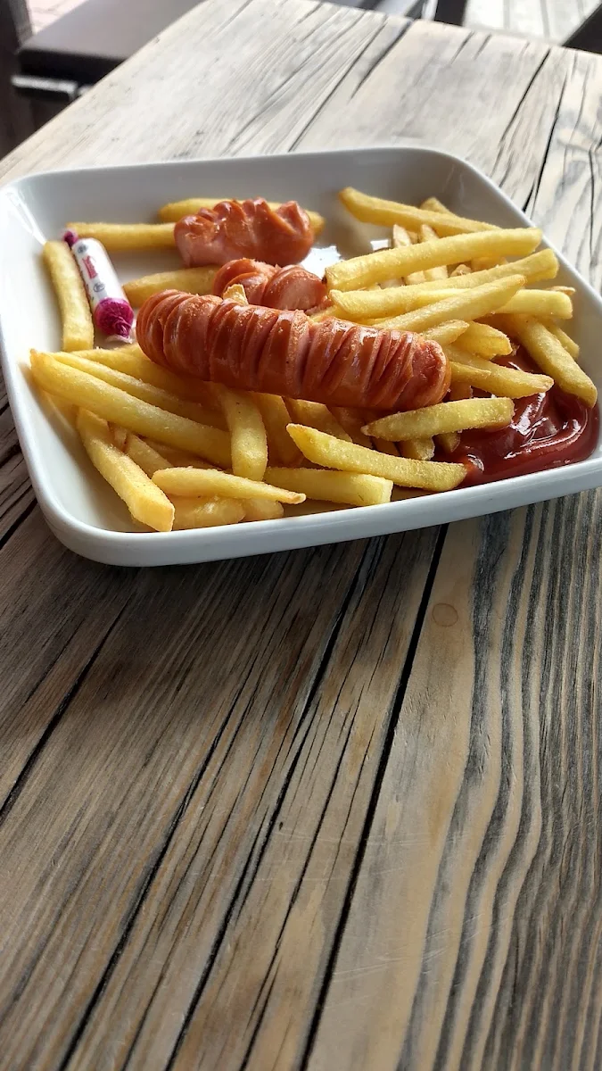 Grilled Sausage with French-Fries