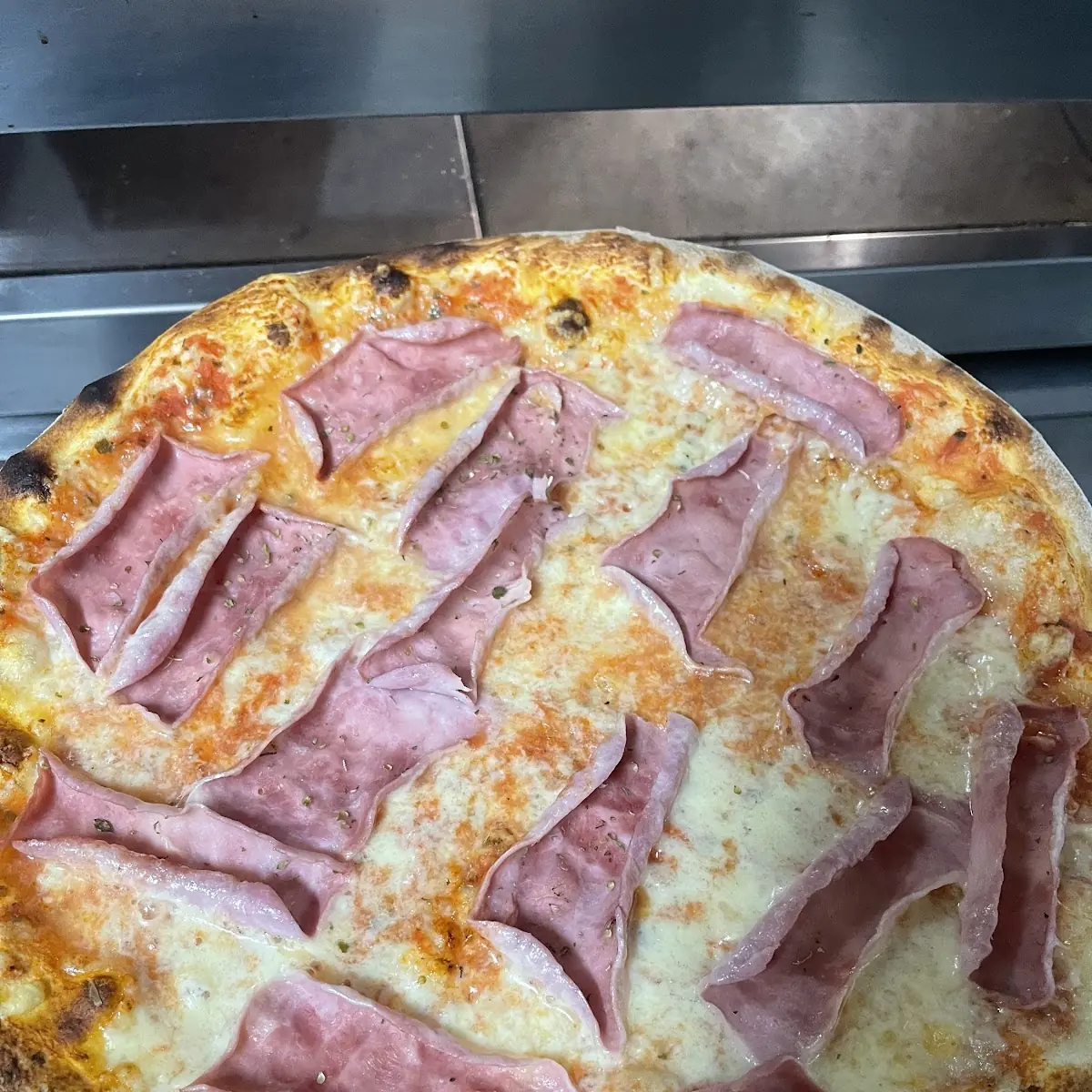 Pizza Prosciutto Funghi