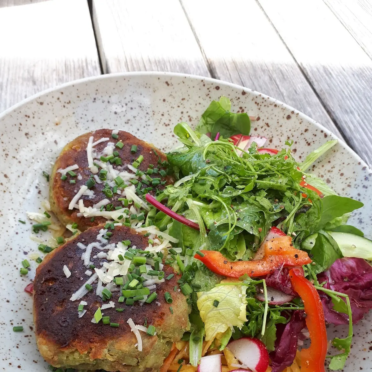 Kaspressknödel Mit Salat