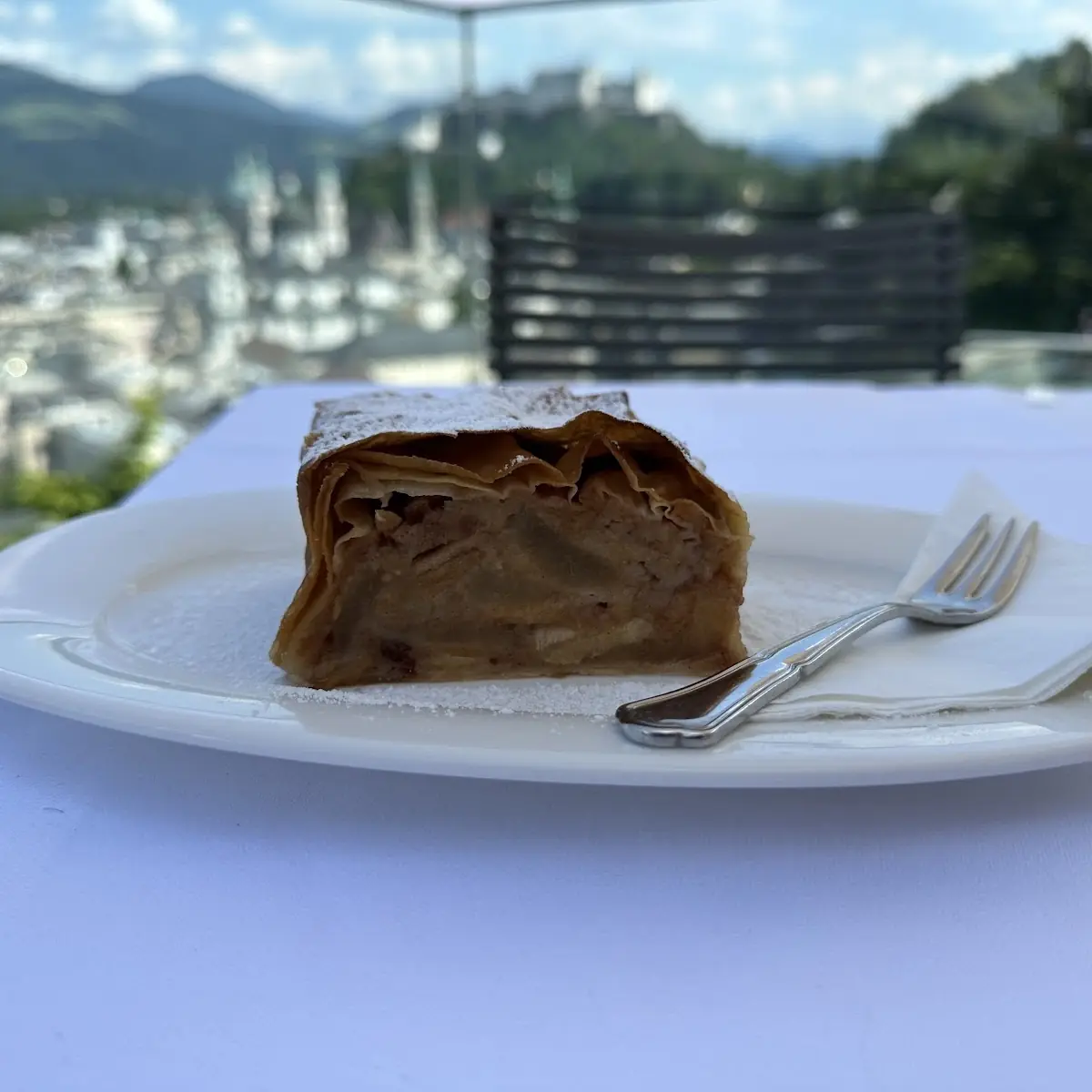 Apfelstrudel Mit Aussicht