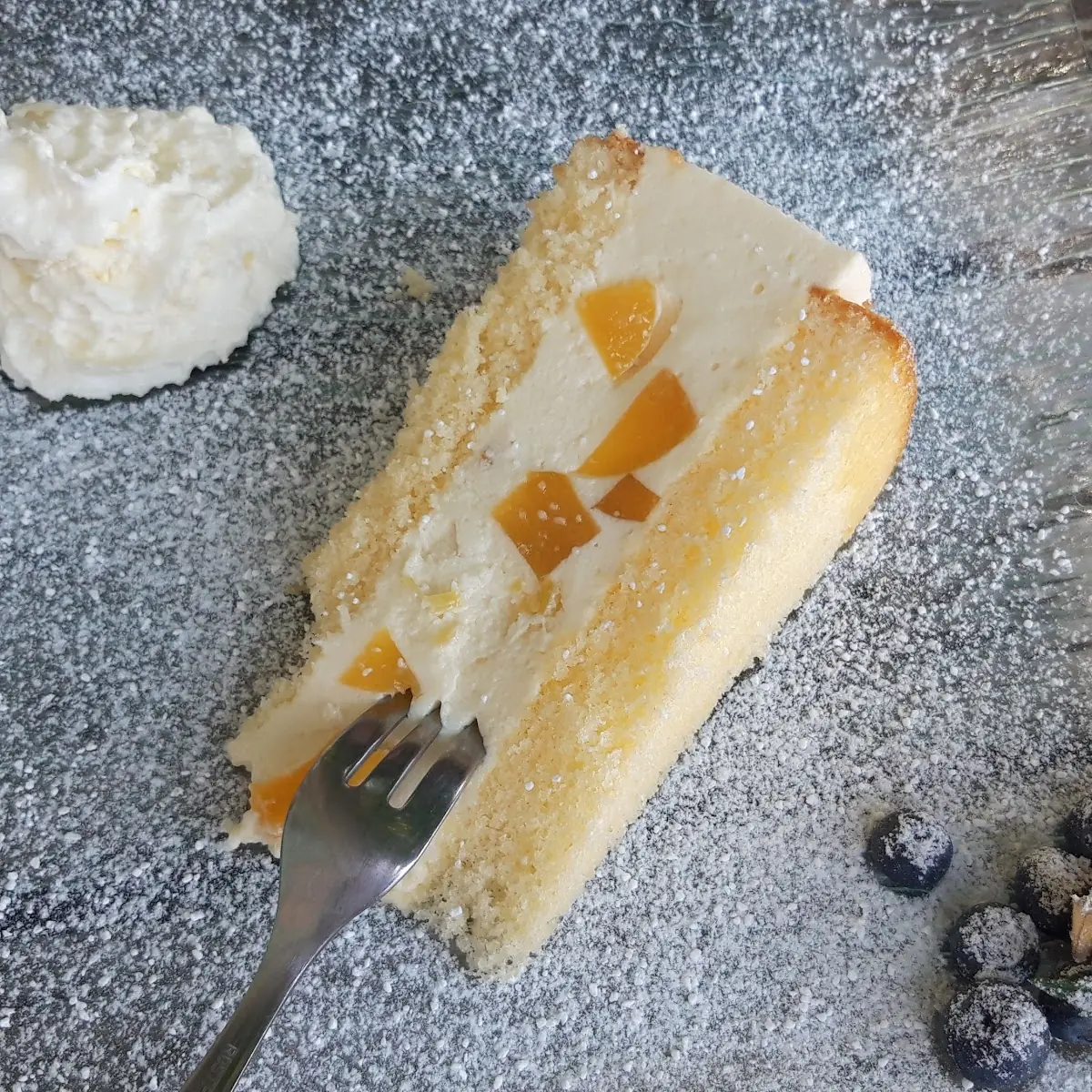 Marillen-topfen-torte