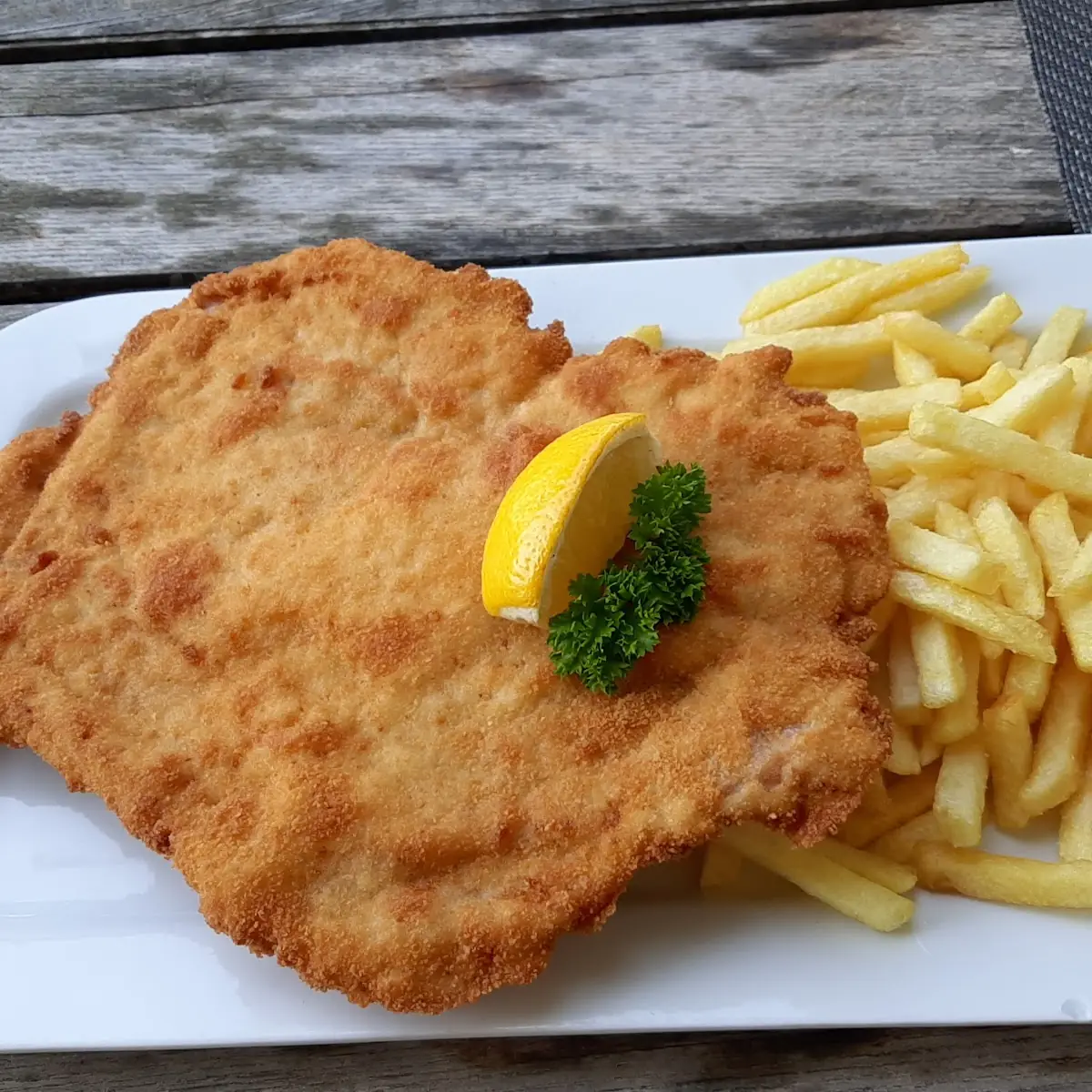 Schnitzel Mit Pommes Frites