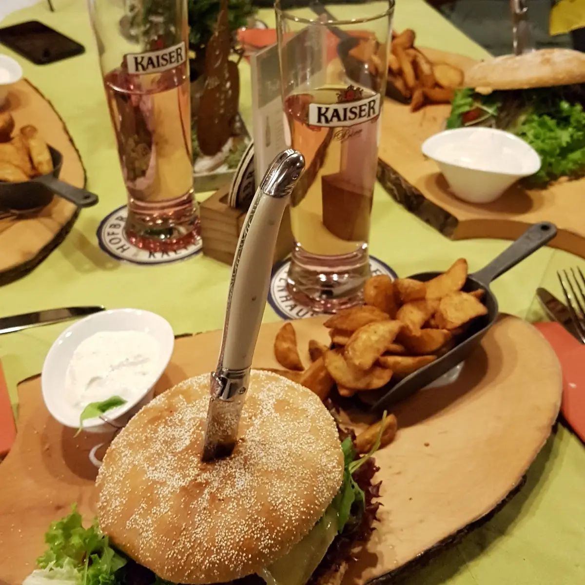 Hausgemachte Burger Mit Feinstem Wild