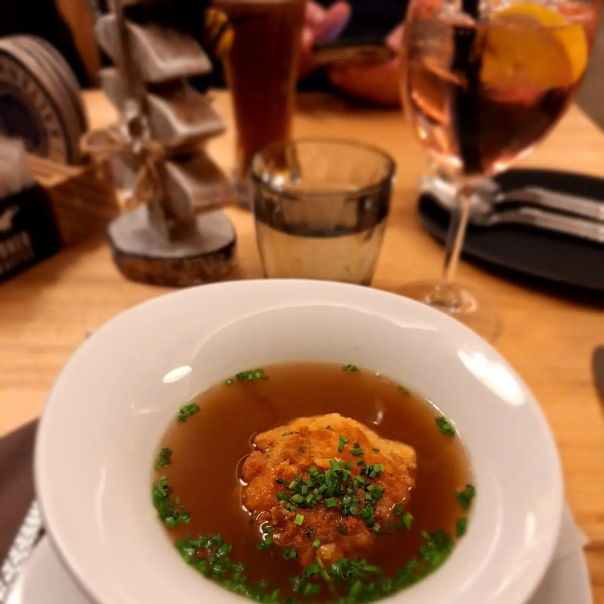 Kaspresknödelsuppe