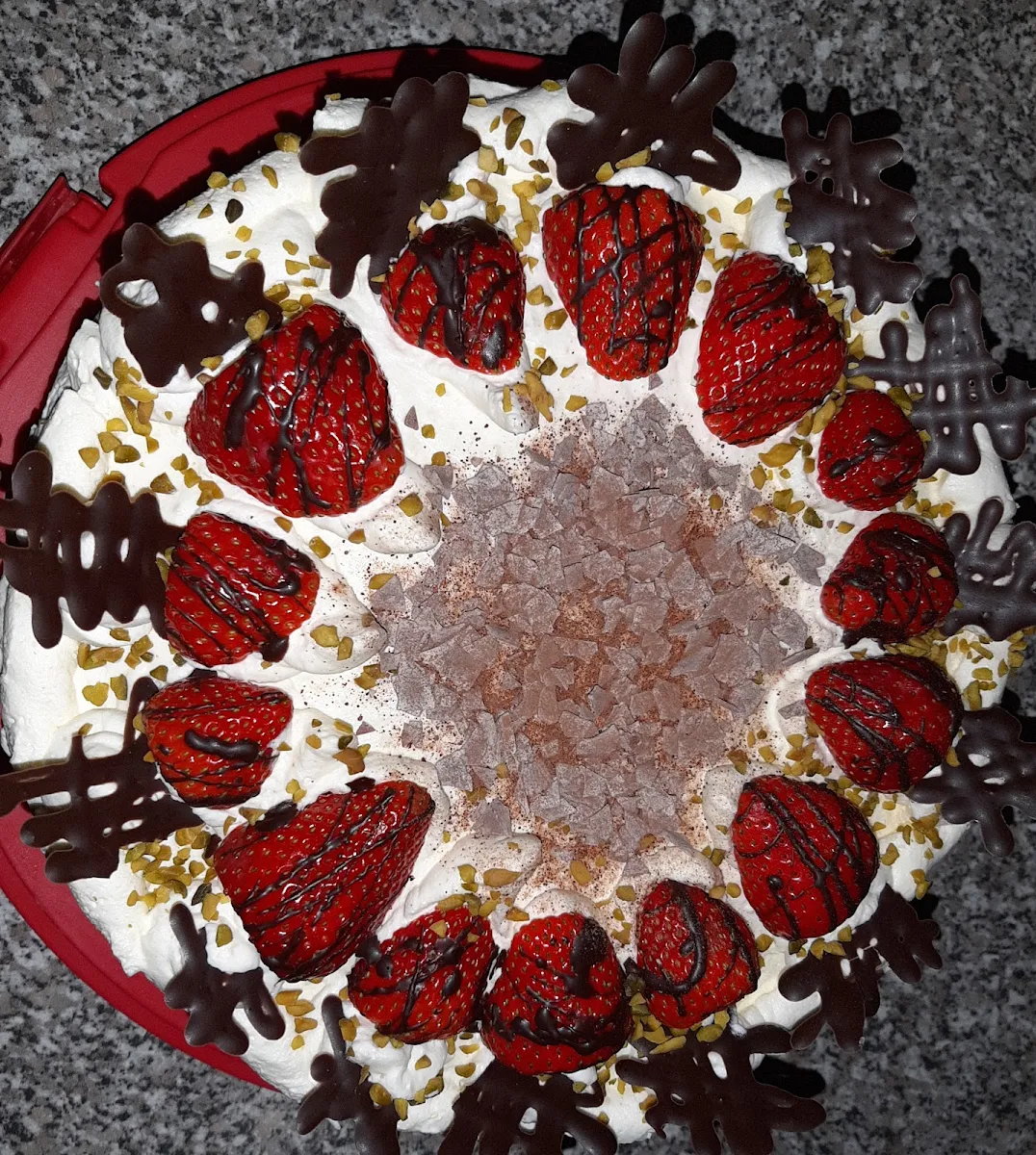 Erdbeer-sahnetorte