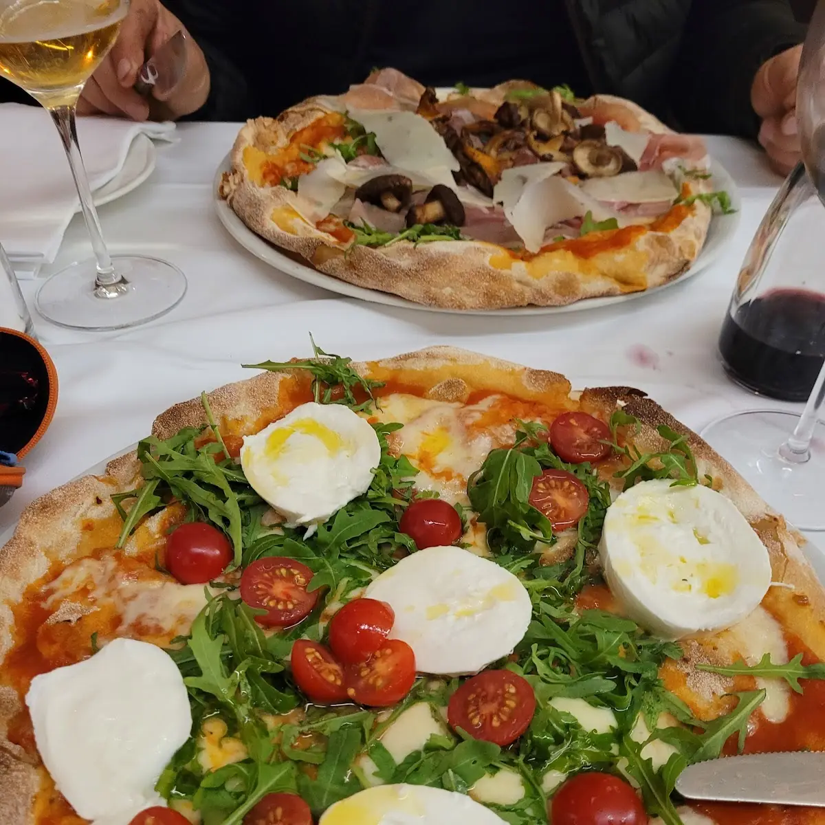 Pizza Com Presunto E Rúcula