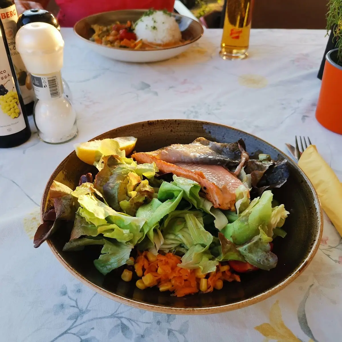 Forelle Gemischter Salat