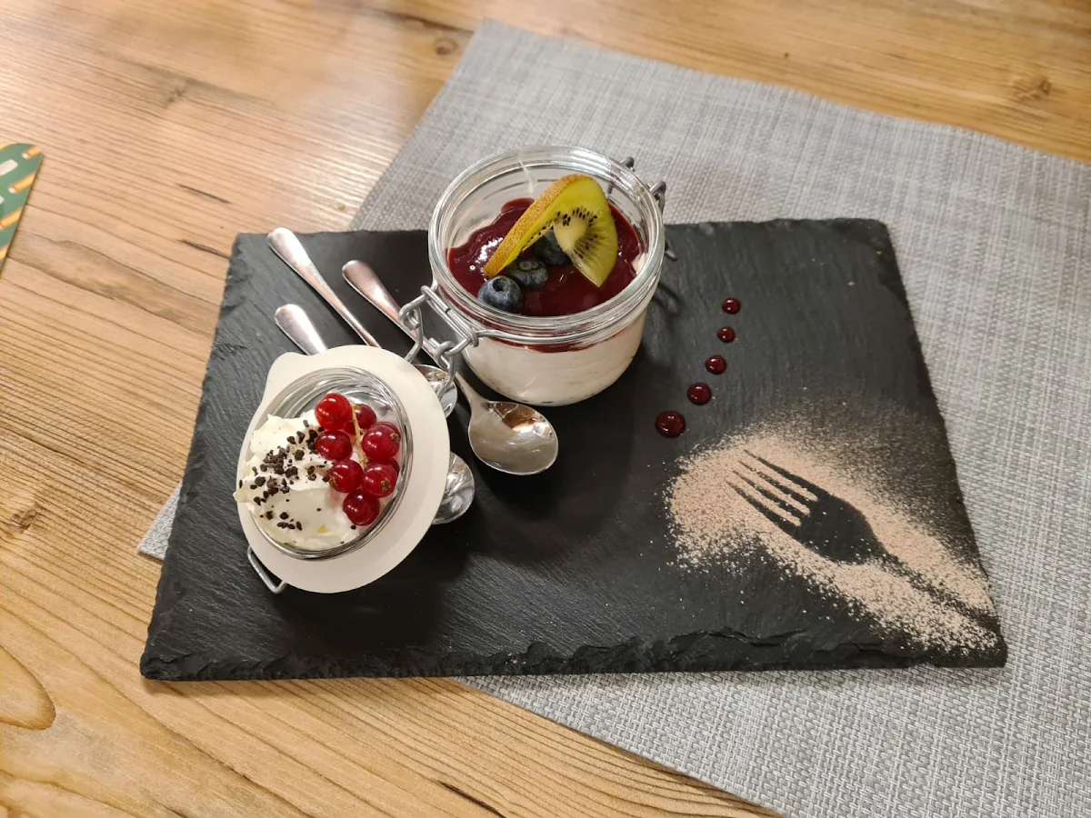 Cini Mini Mousse Mit Beerenröster