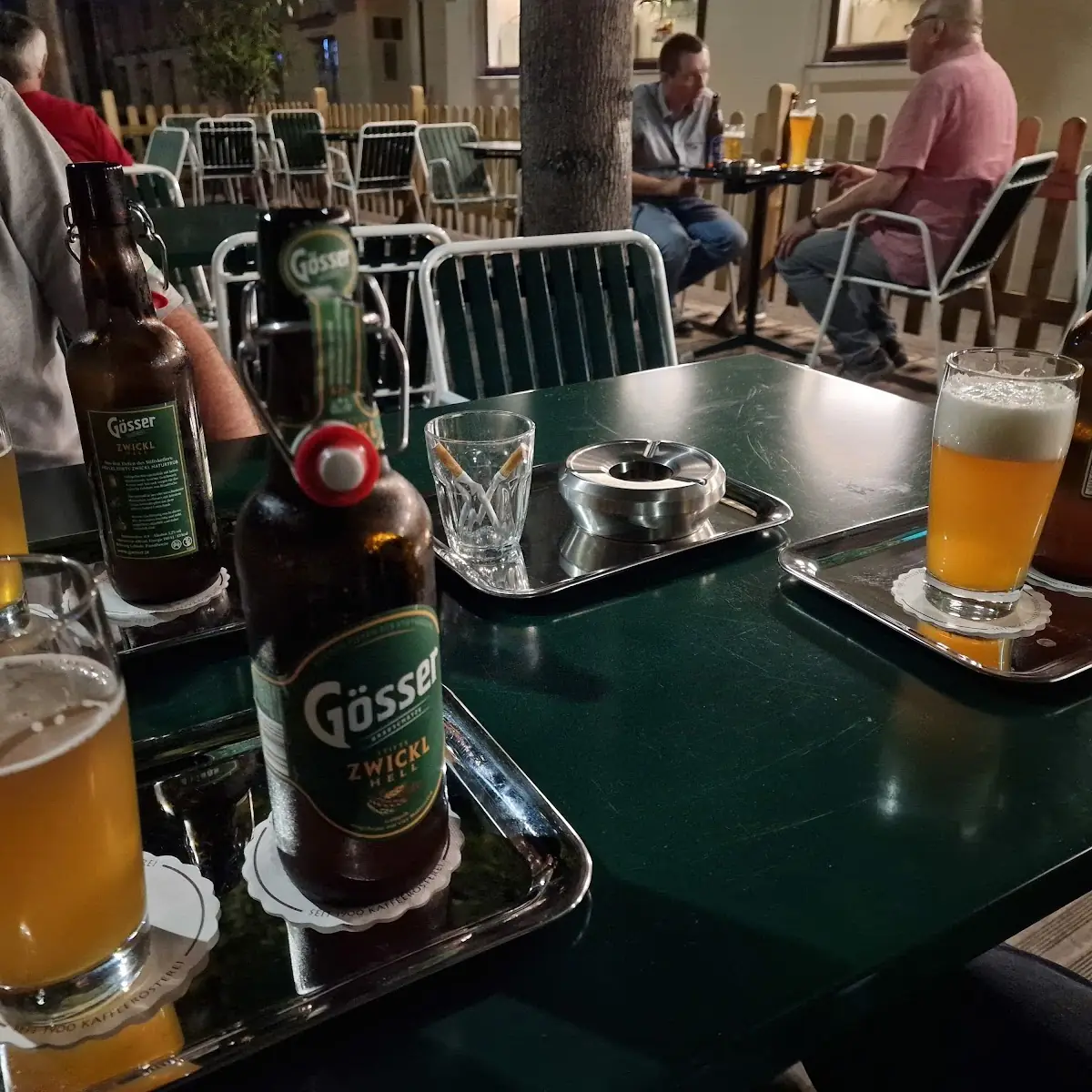 Stilvoll Serviertes Bier
