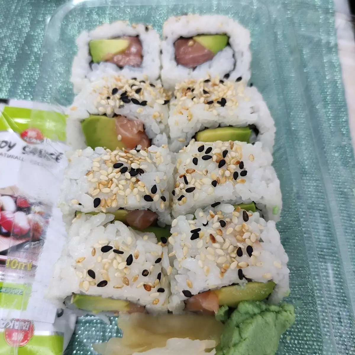 Lachs Avokado Maki